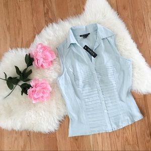 NWT Blue TracyM button up collared tank
